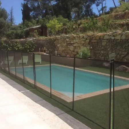 A Avec Piscine Privee